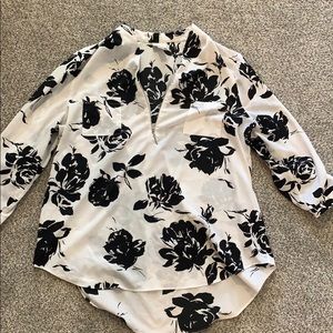 Jacklyn Smiths Black and White Blouse size Xl